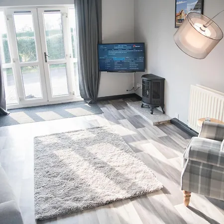 White Rose Apartment *